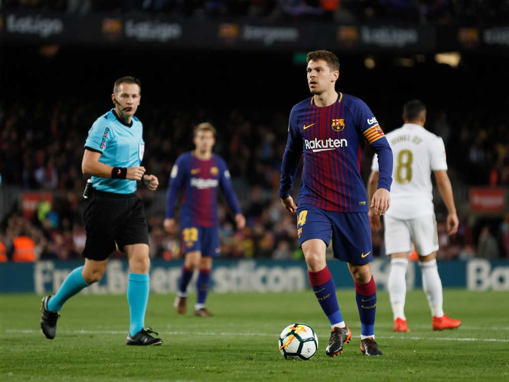 巴萨憾负榜首之战，失利背后藏有争议